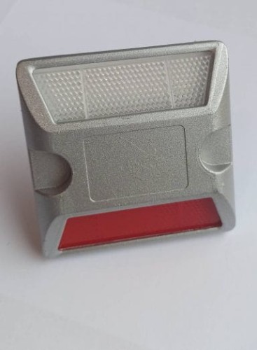 Najezdniowy PEO aluminiowy na trzpieniu biały/czerwony odblaskowy marker do oznaczania krawędzi dróg.