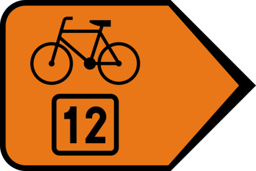 R-4b 200x300 typ 1 Zmiana kierunku szlaku rowerowego pionowy znak informacyjny z wyraźną strzałką kierunkową.