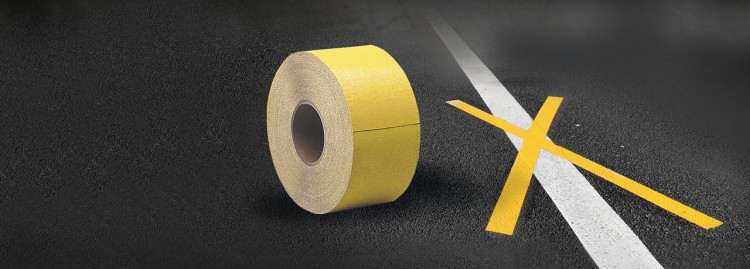 Taśma najezdniowa aluminiowa odblaskowa żółta 12cm 100mb samoprzylepna taśma do tymczasowego oznakowania poziomego dróg.