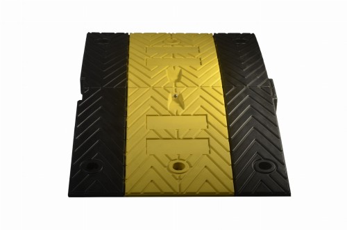 Próg zwalniający D5 "PREMIUM" element środkowy, czarno - żółty wysokiej jakości moduł o profilu 90 cm o podwyższonej odporności na nacisk.