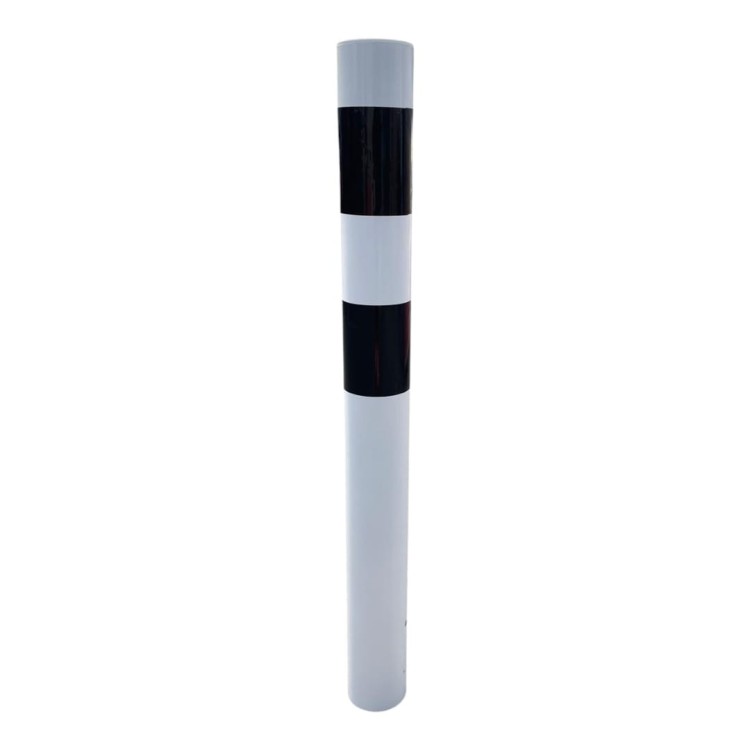 Słupek blokujący u-12c do wkopania h-1200mm fi-120mm biało czarny solidny element wygradzający o dużej średnicy, trwale montowany w gruncie dla ochrony chodników.