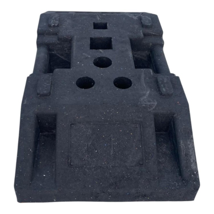 Podstawa drogowa 28 kg PVC P028 K-1 masywny fundament do pionowych elementów bezpieczeństwa.